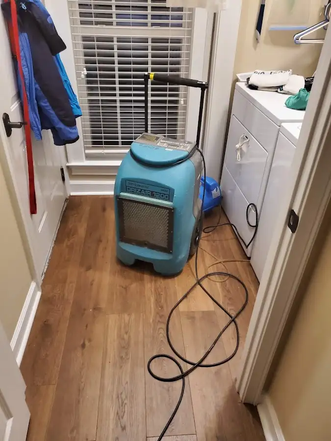 Commercial dehumidifier deployed for Crawl Space Restoration in New Carrollton